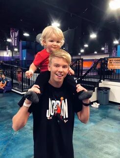 Picture of Carson Lueders in General Pictures - carson-luede