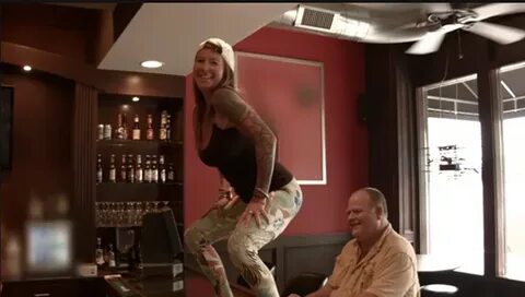Topless St. Louis Bartenders Cause a Splash on Bar Rescue Ep