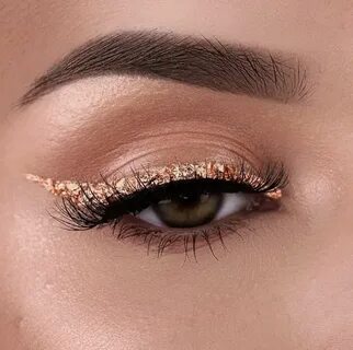 Pinterest: Javi Kassens ↠ makeup Gold eye makeup, Brunette m