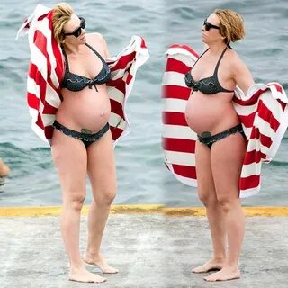 Sexy Celebs with baby bump Slide 8, ifairer.com