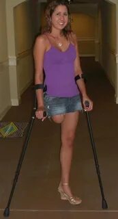 Девушки на костылях! - Amputee woman on crutches! - Страница