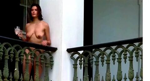 Absolutely Bare Teri Hatcher Teasing with Her Pure Boobies i