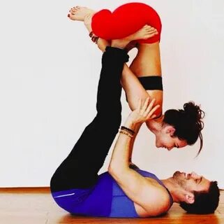 This Yoga Couple's Instagram Defines #RelationshipGoals Foto