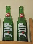 Category:7 Up bottles - Wikimedia Commons