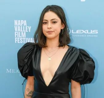 51 Sexy Photos Of Rosa Salazar Boobs That Are Essentially Pe