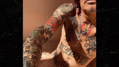 Tommy Lee Post Full Frontal Nude Pic On Instagram, Fans Shoc