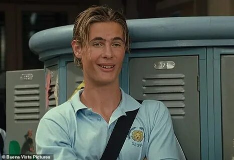 The Princess Diaries star Erik von Detten announces the arri