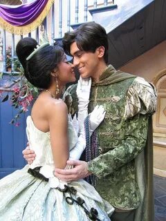 Tiana and Naveen Tiana and naveen, Disney princess tiana, Di