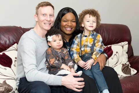 Nigerian mum gives birth to two white babies - beating milli