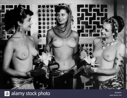 SOPHIA LOREN TOPLESS TWO NIGHTS WITH CLEOPATRA (1953 Stock P