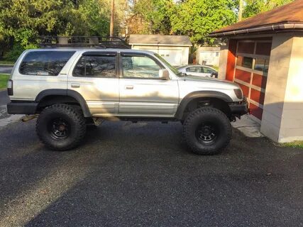 Official 3rd gen 4Runners on 35's Pic Thread - Page 31 - Toy