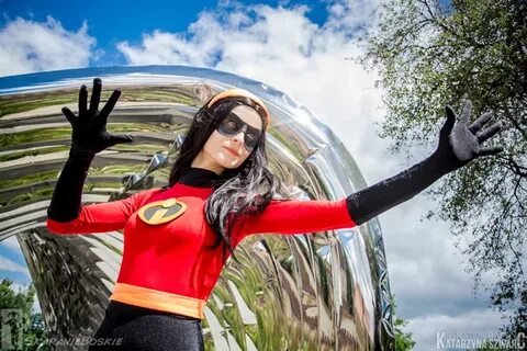 Violet Parr from The Incredibles Cosplay