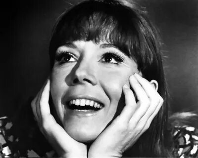 eyval.net : Legendary actress - Diana Rigg