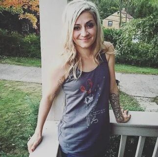 Pin by 🖤 Cat A. Tonic 🖤 on Lacey Lacey sturm, Girls are awes