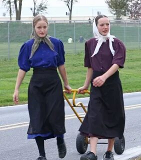 IMG_8564 Amish teenage girls. While i disagree with their . 