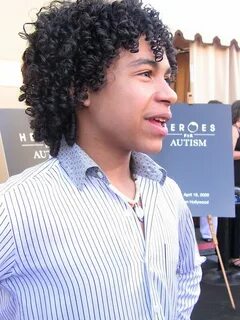 What is Noah Gray-Cabey doing now? Height, Wife, Net Worth -