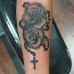 Roses and Rosary tattoo!! Rosary tattoo, Foot tattoos, Tatto