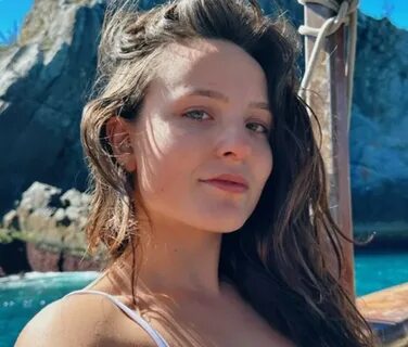 Larissa Manoela avalia reaproximação com os pais após briga familiar. 