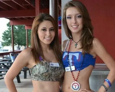 Waitresses' racy body paint has Lewisville looking at redefi
