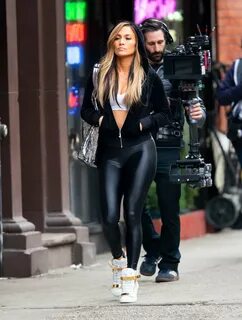 Jennifer Lopez in Spandex: On the set of Hustlers -14 GotCel