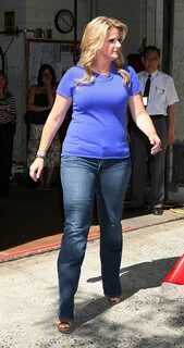 Trisha Yearwood's Feet wikiFeet