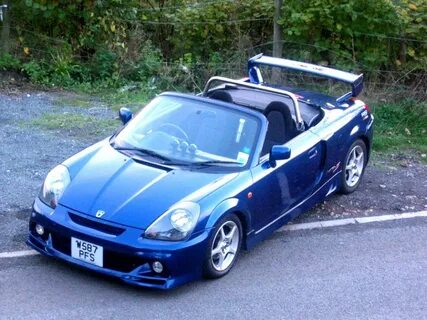 Toyota MR2 2000 on MotoImg.com