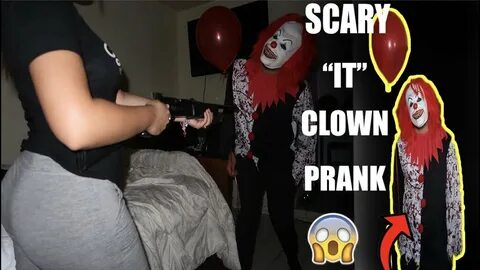 "IT" CREEPY CLOWN SCARE PRANK ON GIRLFRIEND ! (GONE WRONG) -