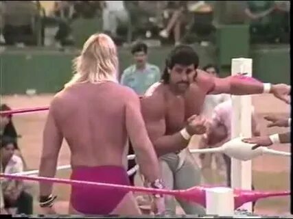 Al Perez vs Barry Windham WWC 1986 - YouTube