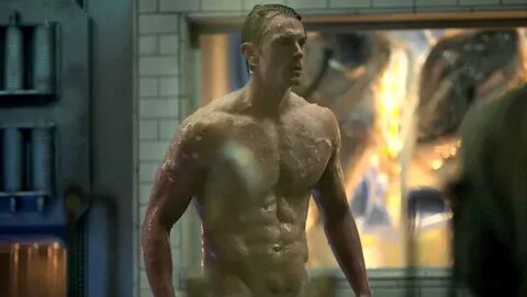 Joel Kinnaman’s Abs Are Ripped to Shreds in 'Altered Carbon'