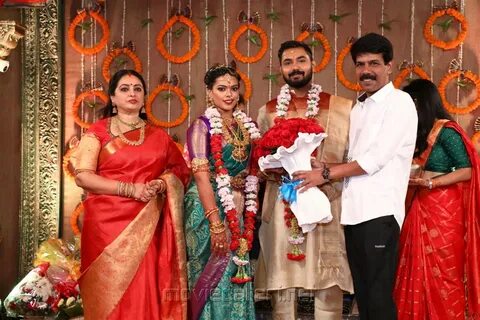 Parthiban daughter Keerthana Akshay Wedding Photos New Movie