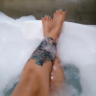 Mila Spook Feet (17 photos) - celebrity-feet.com
