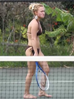 Hayden Panettiere wearing sexy bikinis on a vacation in Hawa