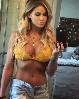 Porn Star Jessa Rhodes Answers Frequently Asked Questions (1
