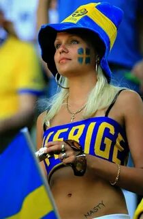 hot-soccer-fans-sweden Soccer fans, Hot football fans, Footb