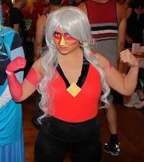 File:Steven Universe cosplay - FlameCon 2015 (Ruby, Shappire