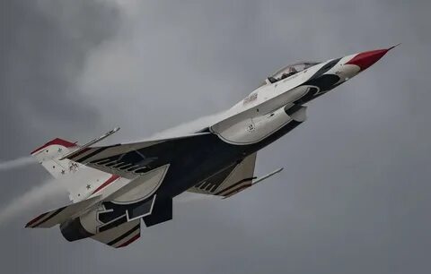 Обои истребитель, F-16, Fighting Falcon, Thunderbird картинк