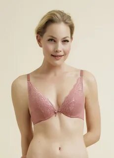 30D Breast Size - Her Bra Size