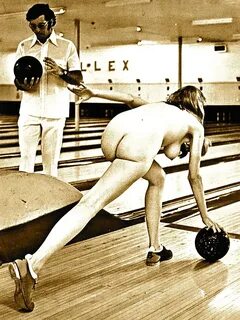 Nude Bowling - 18 Pics xHamster