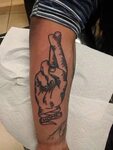 Arm tattoo materiaal, mannenhand, zwarte hand tattoo foto