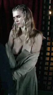 GW-2.gif (453 × 800) hot Vikings tv show, Nude, Tv shows