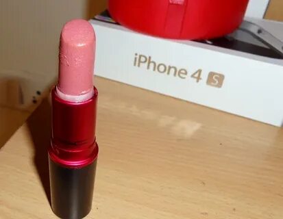 MAC Viva Glam V Lustre Lipstick: Review and Swatches - Vanit