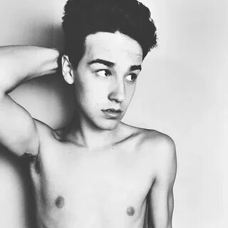 The Stars Come Out To Play: Jacob Whitesides - Shirtless & B