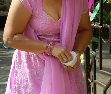hot-indian-aunties-5.