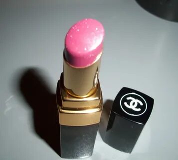 Lacroix the Beauty Blog: Chanel Rouge Coco Shine Bonheur #61