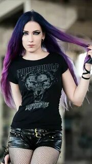 Daedra Gothic fashion women, Metalhead girl, Metal girl styl