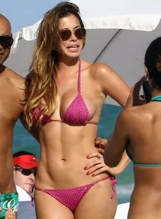 Aida Yespica in pink bikini candids in Miami