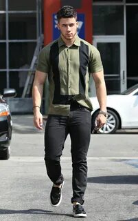 Nick Jonas looking damn fantastic - Imgur