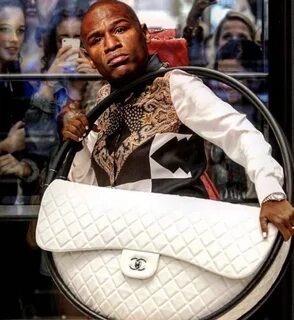 50 Cent Has Thoughts on Instagram on Mayweather Buying Bigge