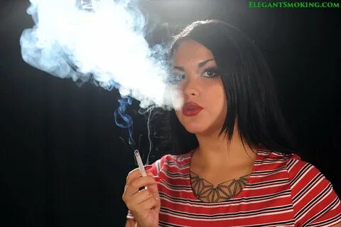 Smoking-Models בטוויטר: "Asha chain smoking all white mentho