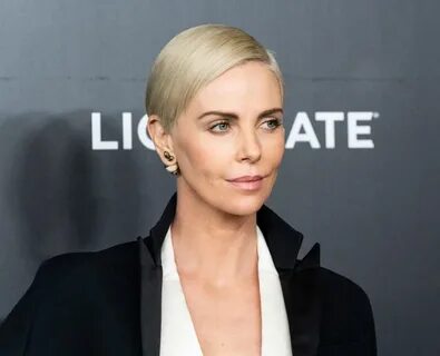 Charlize Theron's Hairstyles Over the Years